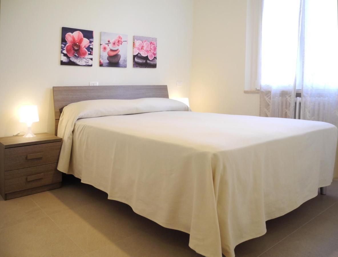 36 Cattolica Lägenhet Exteriör bild